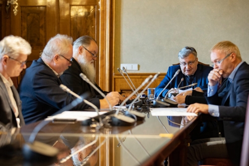 Výbor pro hospodářství, zemědělství a dopravu