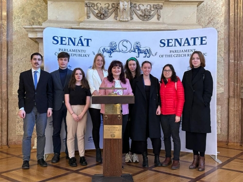 Studenti z Gymnázia Jihlava v Senátu
