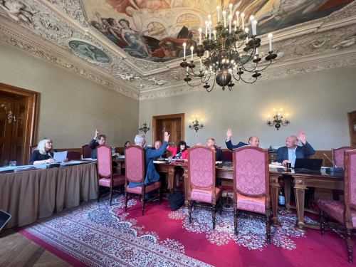Výbor pro hospodářství, zemědělství a dopravu