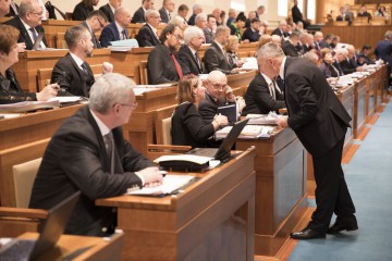 5. schůze Senátu 5. schůze Senátu