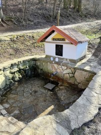 Zázračné místo u kapličky sv. Veroniky Zázračné místo u kapličky sv. Veroniky