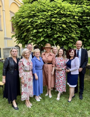 Modlitba za vlast – síla ticha a společné prosby