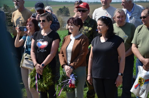 Alej československých parašutistů