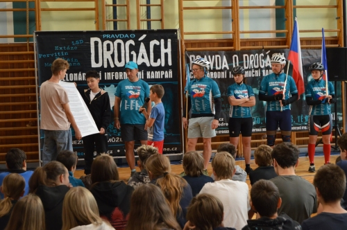 Řekni ne drogám – řekni ano životu.