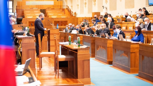 Poslední dubnová schůze nejen o koronaviru