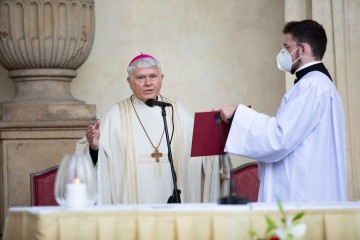 První mše svatá v Senátu a předávání medailí První mše svatá v Senátu a předávání medailí