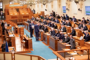 9. schůze senátu 9. schůze senátu