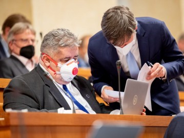 11. schůze senátu 11. schůze senátu