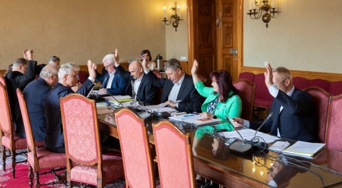 Výbor pro hospodářství, zemědělství a dopravu